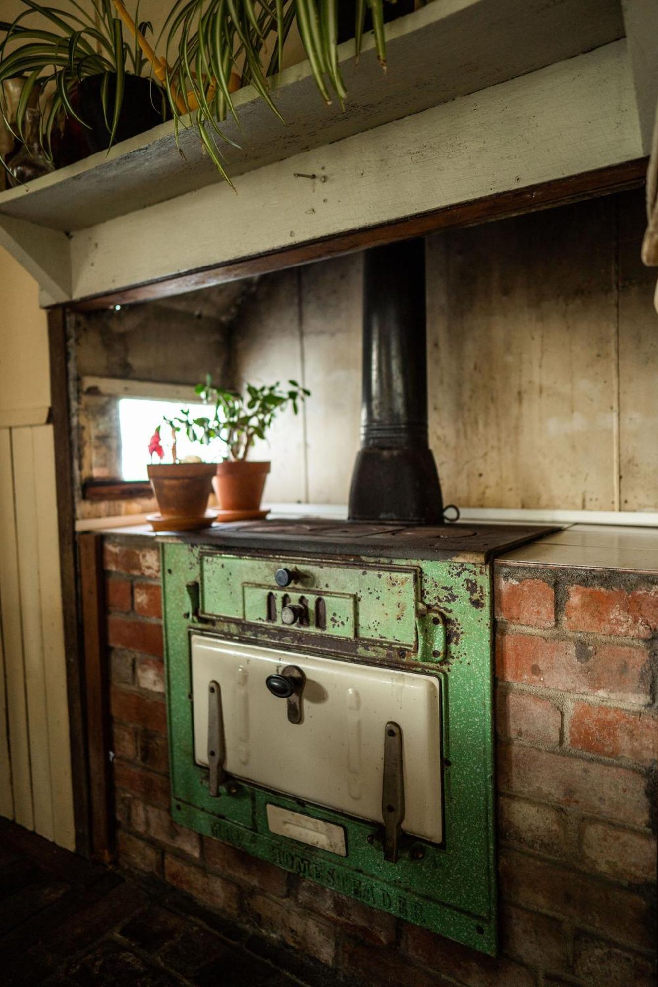 Cosy Farmstay: Green Cabin At Whispering Woods Beedelup Dış mekan fotoğraf